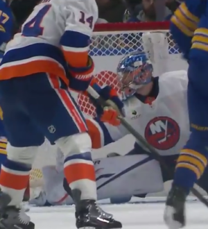 29 сэйвов Сорокина не уберегли «Айлендерс» от поражения в игре с «Баффало»