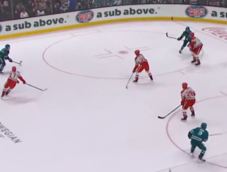 Ассист кузбасского хоккеиста помог «Сан-Хосе» перевернуть игру с «Анахаймом»