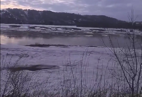 На Томи и Кондоме в Новокузнецком муниципальном округе начался ледоход