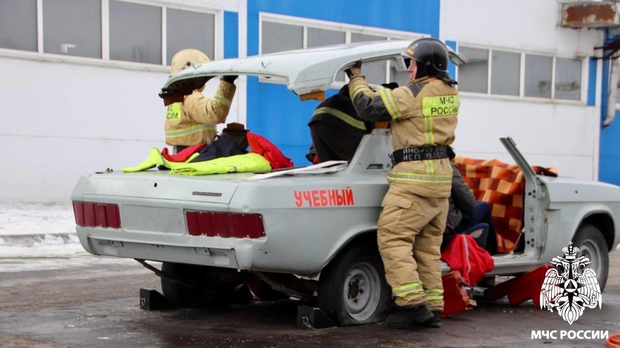 В Кемерове спасатели Сибири выяснят, кто лучше справляется с последствиями ДТП