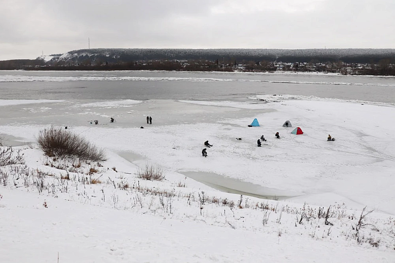 Жителей Кемерова предостерегают от выхода на весенний лед