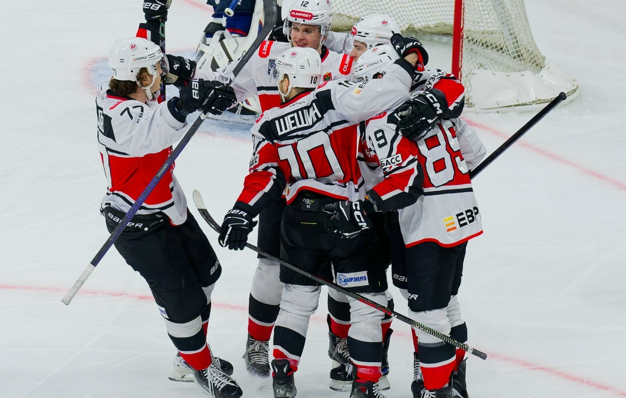 Новокузнецкий «Металлург» обыграл ЦСК ВВС и вышел в четвертьфинал