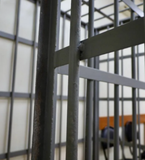 Задушил женщину собачьим поводком: кузбассовца, обвиняемого в убийстве, взяли под стражу