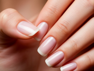 Жительница Кузбасса побила дорожных полицейских из-за сломанного ногтя