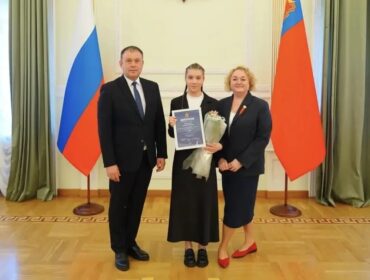 Губернатор вручил 15 школьникам медали «Надежда Кузбасса»