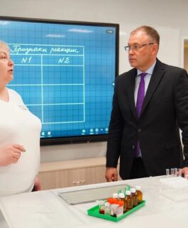 Илья Середюк в Анжеро-Судженске посетил одну из лучших школ региона