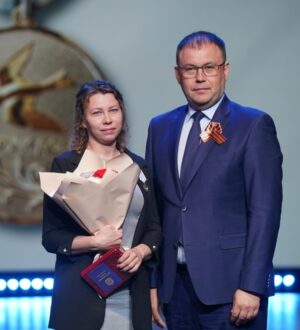Илья Середюк наградил лучших медсестер Кузбасса