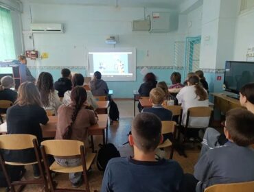 Для школьников Кузбасса проходят уроки цифровой грамотности «Подозрительные звонки»