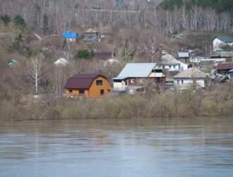 В Кемерове за выходные уровень воды в Томи снизился почти на 90 см