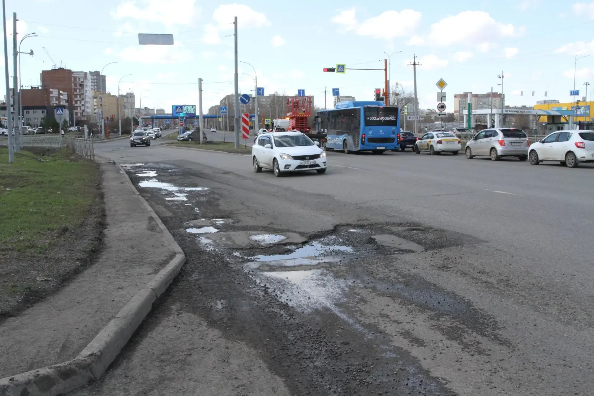 Еще две дороги обновят в Кемерове