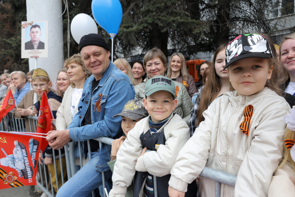 В Кемерове прошел Парад Победы: фоторепортаж