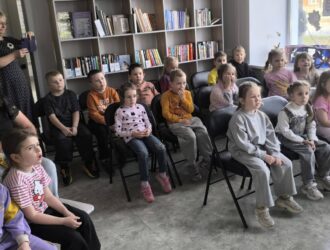 Юным кемеровчанам рассказали о цыганах
