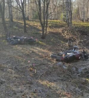 В Кузбассе малолетние мопедисты не поделили дорогу и получили травмы