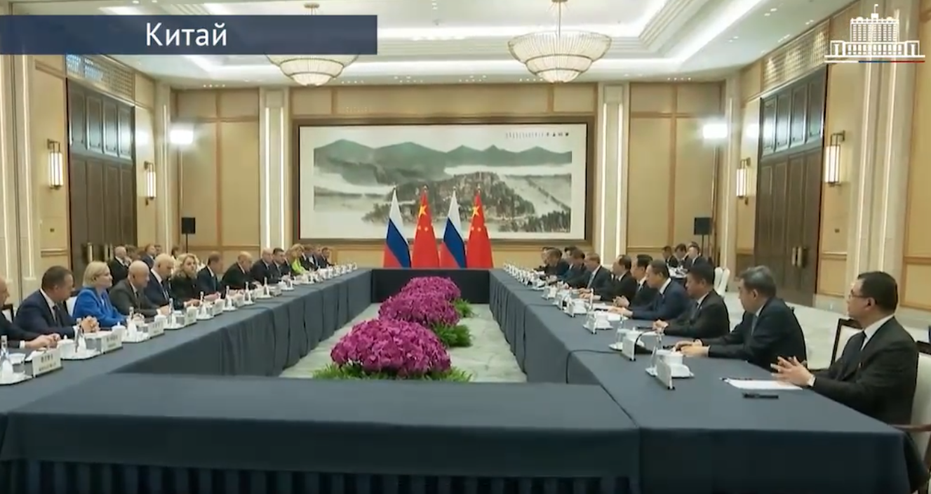 Безвизовый режим России с Китаем продлят до конца 2027 года