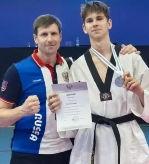 Новокузнечанин Даниил Власов стал серебряным призером чемпионата России по тхэквондо