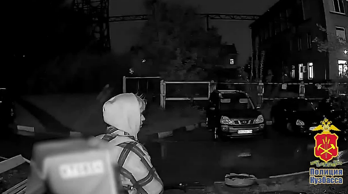 Курьера службы доставки в Новокузнецке задержали по подозрению в краже велосипеда