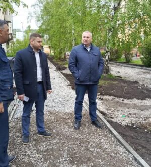 В Кузнецком районе Новокузнецка идет благоустройство сразу трех пешеходных зон