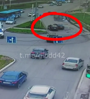 В Кемерове бесправница на «Хонде» жестко подрезала «Хендай», есть пострадавшие