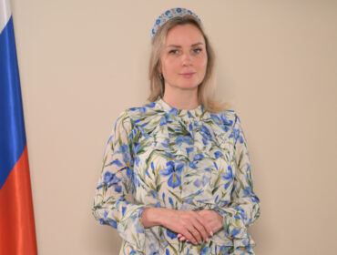 Для борьбы с социальным сиротством Львова-Белова призвала усилить работу с родителями с зависимостями