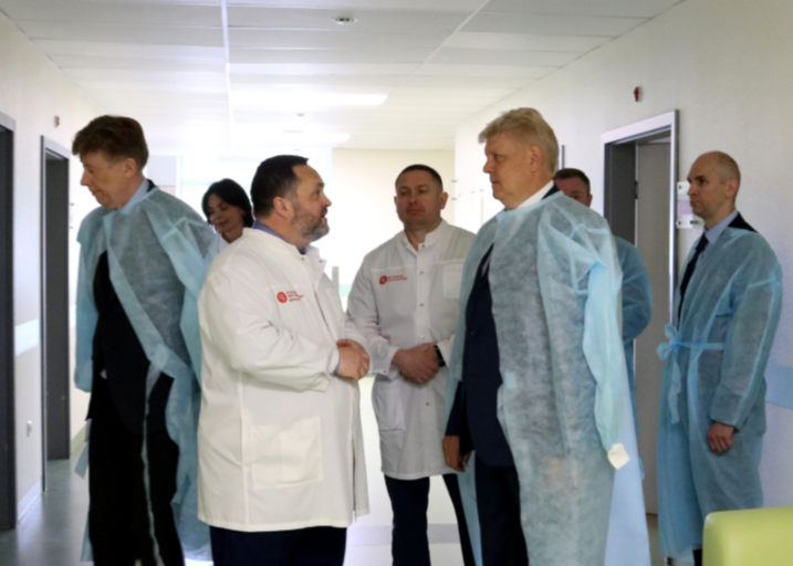 Развитие высокотехнологичной медицины: Анатолий Серышев посетил Новосибирский НИИТО им. Я.Л. Цивьяна