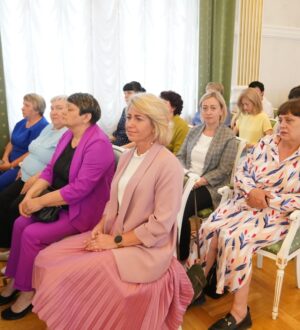 Социальные работники Кузбасса получили награды в честь профессионального праздника