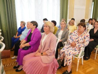 Социальные работники Кузбасса получили награду в честь профессионального праздника