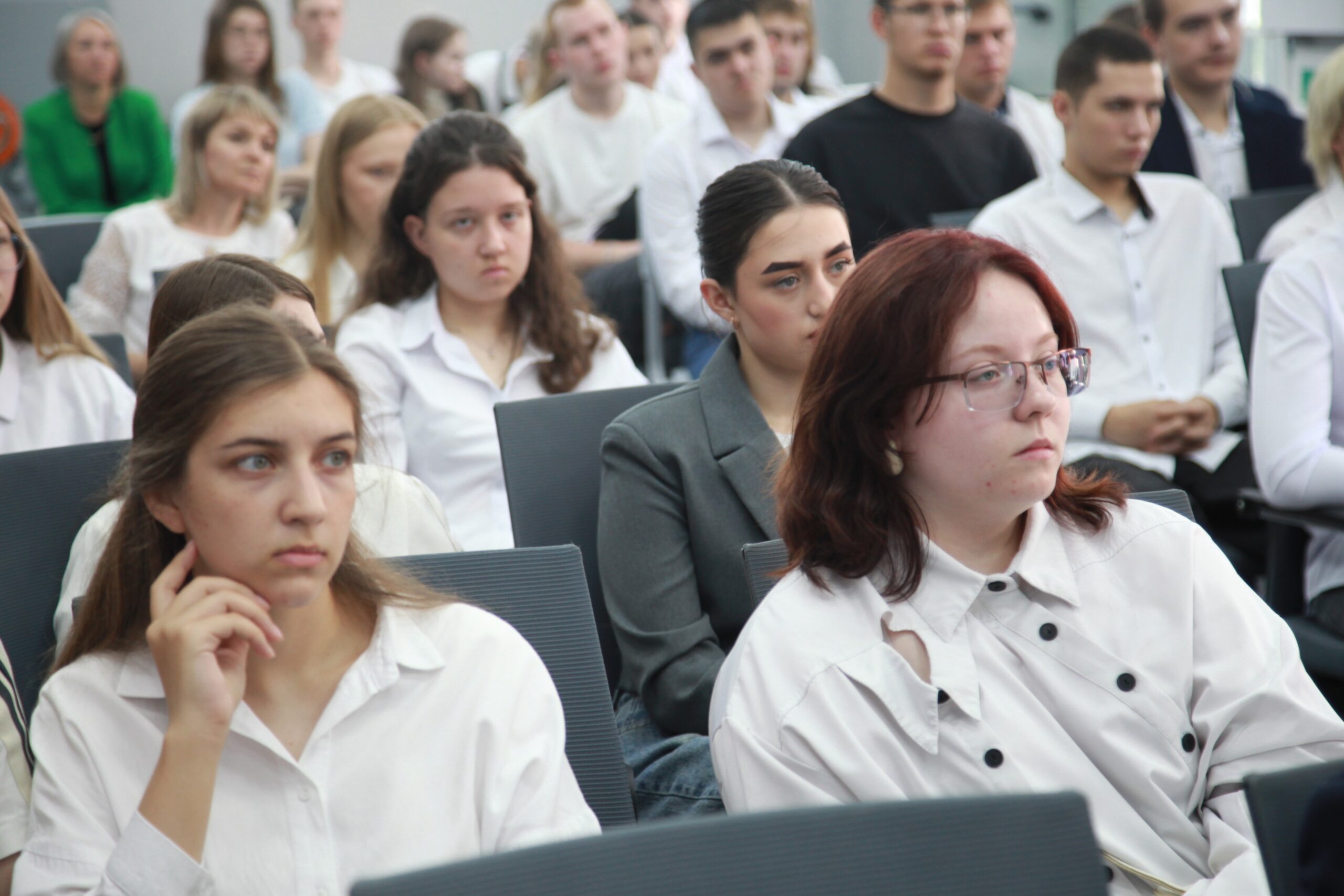 В подшефных техникумах СУЭК-Кузбасс прошли встречи выпускников с представителями Компании
