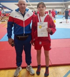 Спортсменка из Кузбасса взяла золото первенства России по самбо среди глухих