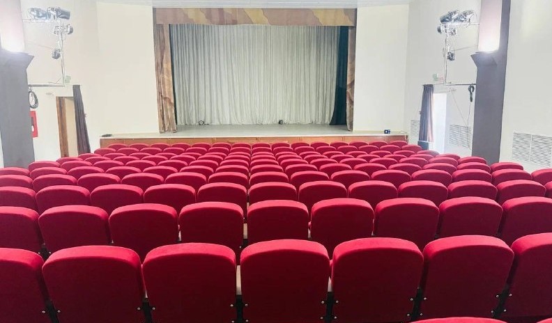 В Новокузнецке отремонтировали концертный зал ДК «Шахтостроитель»