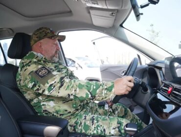 В Кузбассе ветеранам СВО подарили новые автомобили