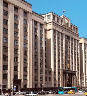 В Госдуме приняли законы, значительно повышающие налоговые пошлины для мигрантов