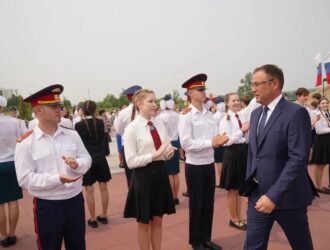 У выпускников губернаторских образовательных организаций прошла торжественная линейка