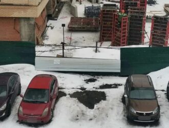 В Кемерове опасное ограждение на стройке возмутило прокуратуру