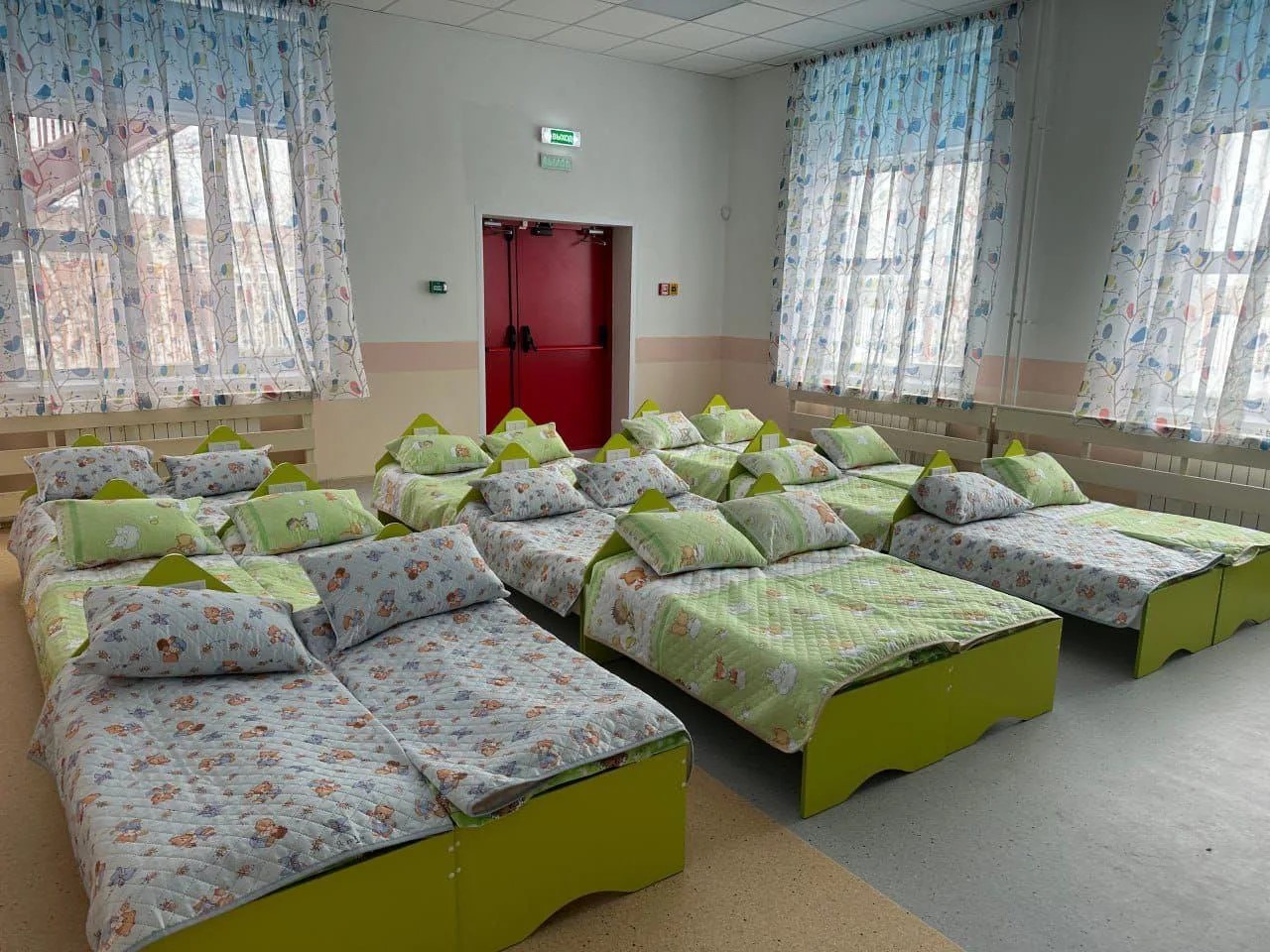 Школы и детсады Кузбасса в 2026 году оборудуют при поддержке «Единой России»