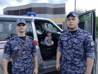 В Киселевске росгвардейцы вернули домой пропавшего малыша