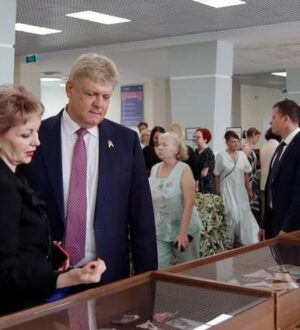 Полпред: «Те, кто пишет письма бойцам, делают большое и важное дело»