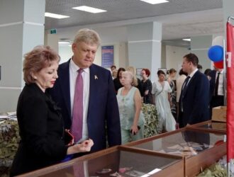 Полпред: «Те, кто пишет письма бойцам, делают большое и важное дело»