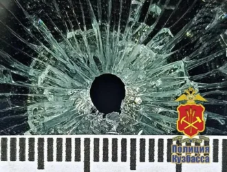 В Новокузнецке автоледи обстреляла такси с пассажирами