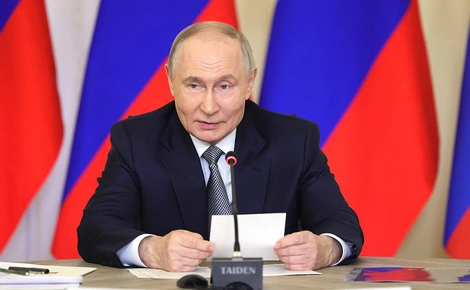 Президент России наградил двух кузбассовцев государственными наградами