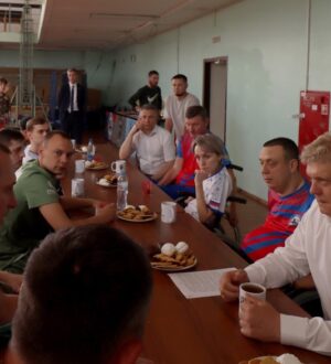 Анатолий Серышев встретился с ветеранами СВО – членами команд по ПОДА-футболу