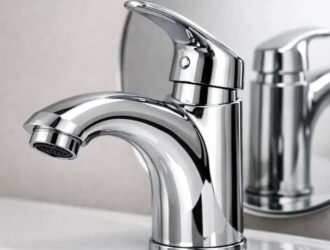 В Калтане из-за аварии на сетях без горячей воды остались жилые дома, техникум и детсад