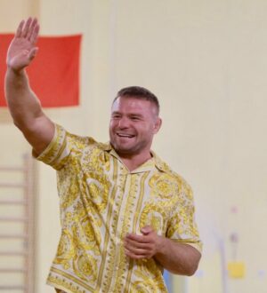 «Надо еще пошуметь»: боец ММА Анатолий Малыхин готов продолжить карьеру