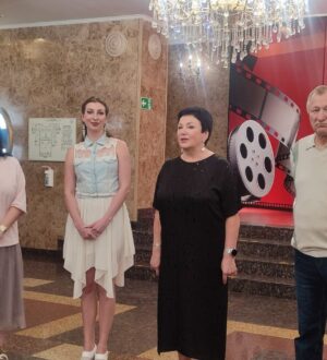 «150 человек и 3 контейнера декораций»: в Кемерово с гастролями приехал Иркутский музыкальный театр
