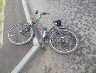 В Кемерове водитель иномарки наехала на велосипедиста