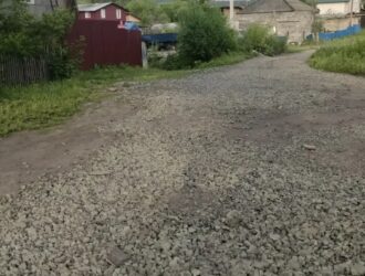 ‎После вмешательства прокуратуры в Новокузнецке отсыпали дорогу