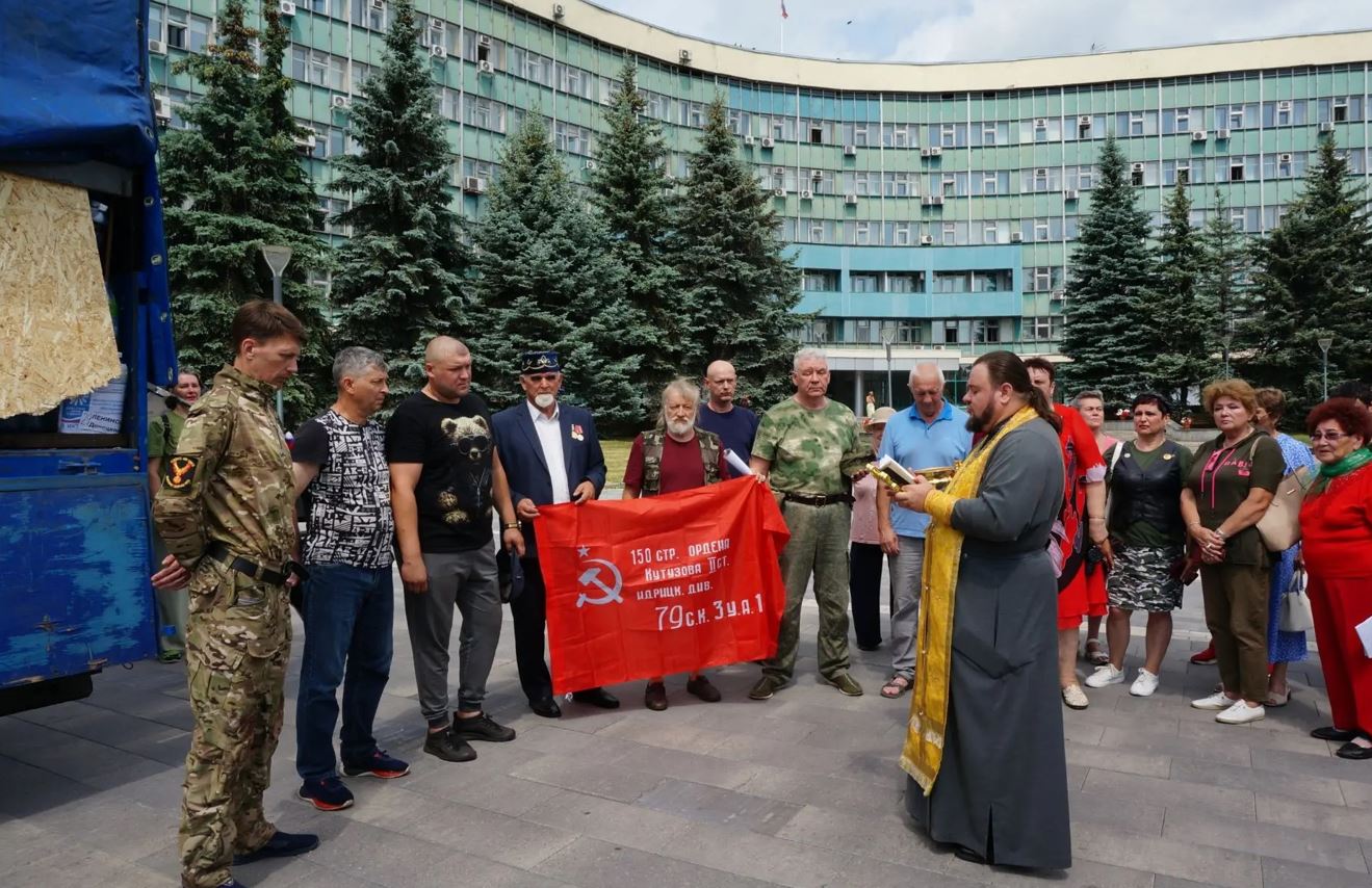 Из Новокузнецка поехала очередная машина с гуманитарным грузом в зону СВО
