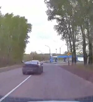 За пересечение сплошной линии разметки в Прокопьевске наказали водителя