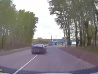 За пересечение сплошной линии разметки в Прокопьевске наказали водителя