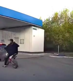 Пьяный кемеровчанин на питбайке заехал заправиться и попал в руки ГАИ
