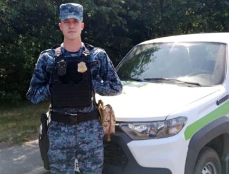 Судебный пристав в Кузбассе спас пострадавших в дорожной аварии